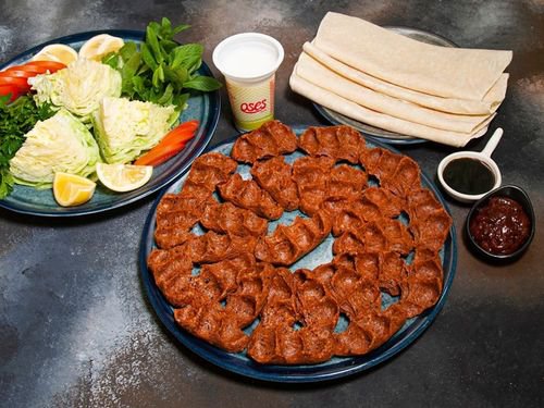 Çiğ Köfte (750 g) & Litrelik İçecek Menü