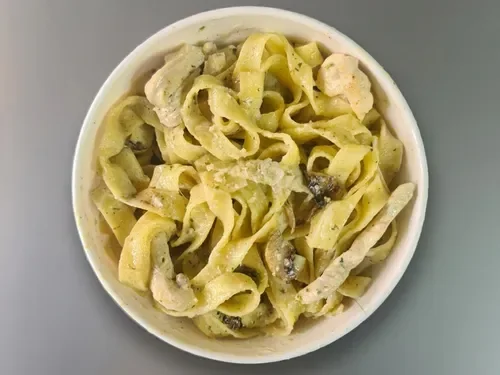 Fettuccine Alfredo