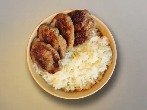 Kasap Köfteli Pilav