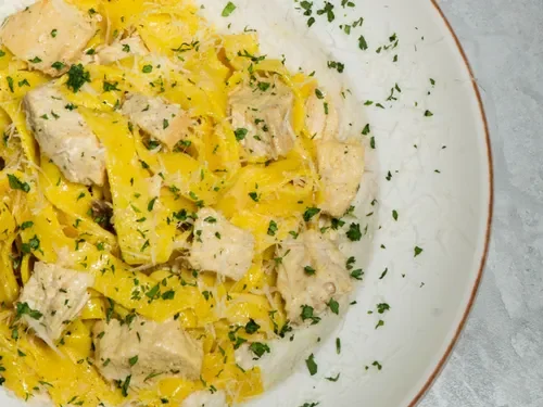 Fettuccine Bianco Tavuk