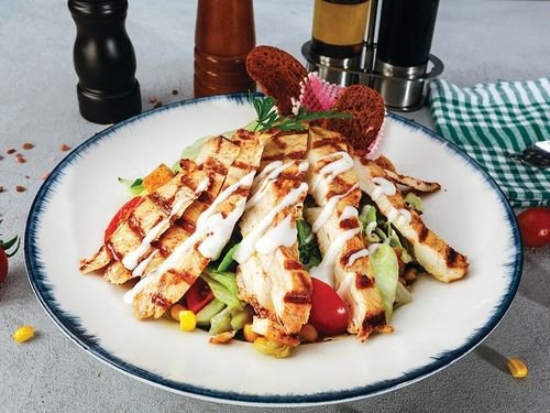 Sezar Salata Tavuklu