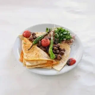 Ciğer Şiş + Salata + Yeşillik