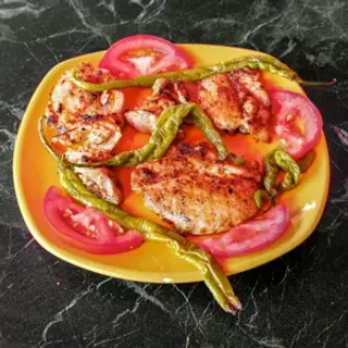 Tavuk Izgara + Salata + Yeşillik
