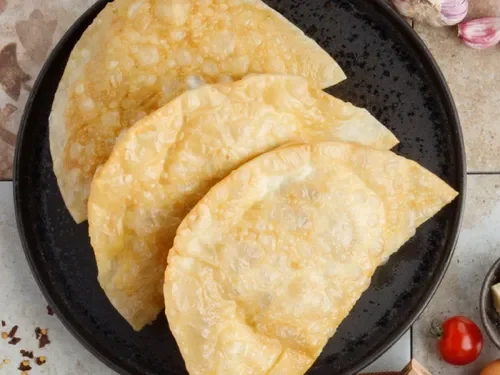 Kaşarlı Çi Börek (3 Adet)