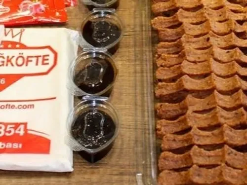 Çiğ Köfte (1 kg) (Garnitürsüz)