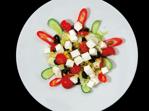 Akdeniz Salata
