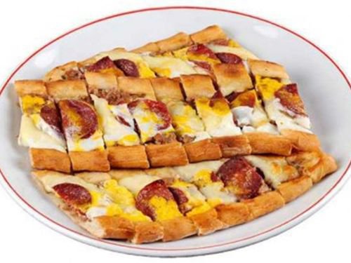 Sucuklu Yumurtalı Pide