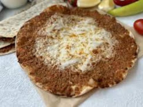 Kaşarlı Lahmacun