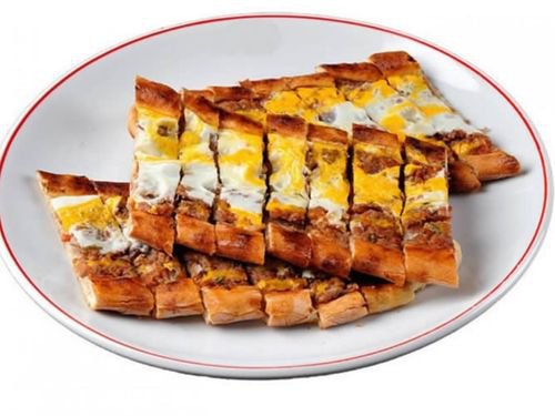 Kuşbaşılı Yumurtalı Pide