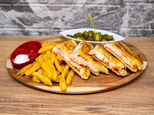 Kaşarlı Bazlama Tost