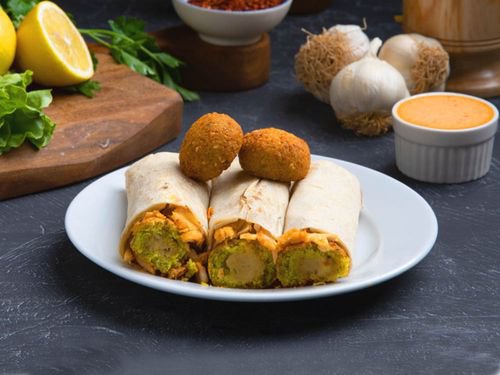 Tavuk Dönerli Falafel Dürüm