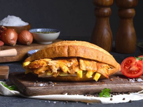 Tavuk Döner Sandviç