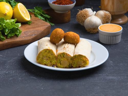 Humus Dolgulu Falafel Dürüm