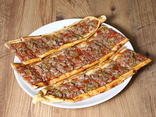 Kuşbaşılı Pide