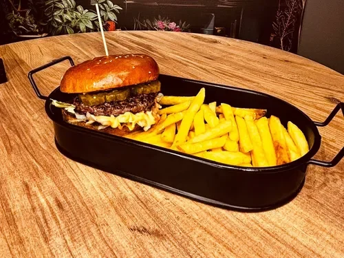 Klasik Burger (130 g)