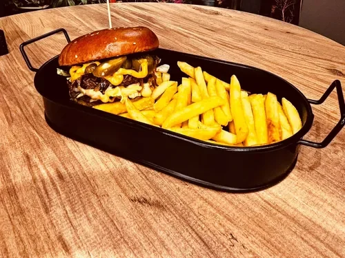 Ghost Mustard Burger (130 g)