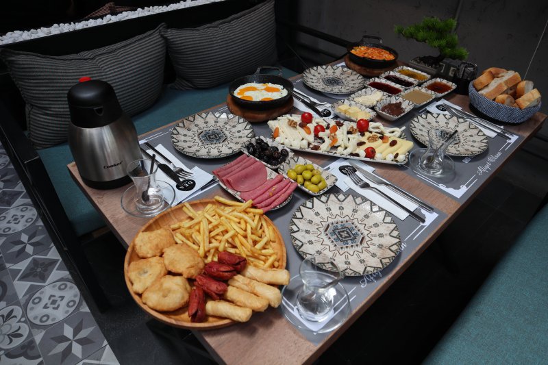 Sınırsız Serpme Kahvaltı (2 Kişilik)