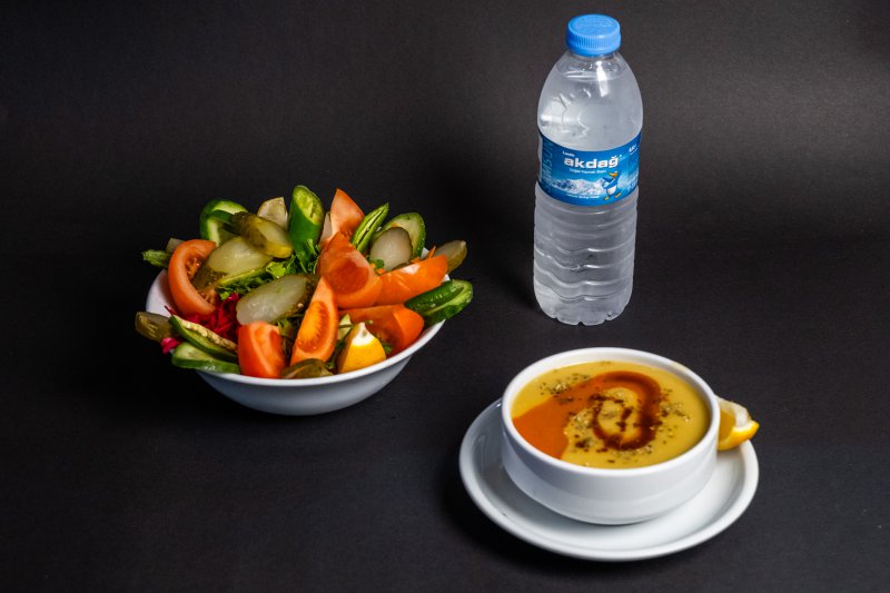 Çorba & Mevsim Salata + Su Menü