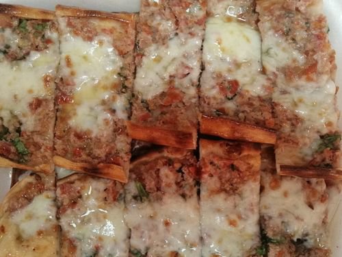 Kıymalı Kaşarlı Pide