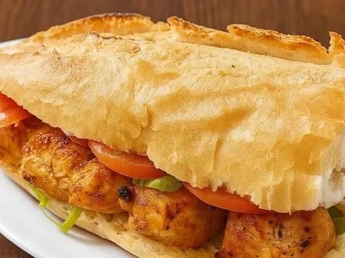 Yarım Ekmek Arası Tavuk Sote