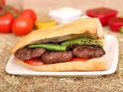 Yarım Ekmek Arası Köfte