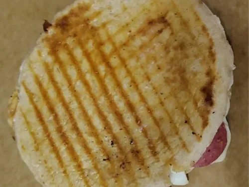 Kaşarlı Bazlama Tost