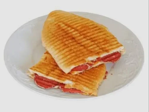 Sucuklu Tost