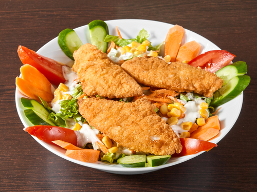 Çıtır Tavuk Göğüs Filetolu Salata