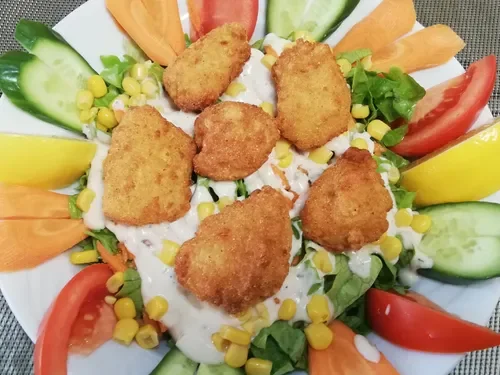Hot Delight'lı Salata