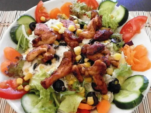 Tavuklu Salata