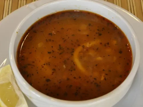 Erişteli Yeşil Mercimek Çorbası