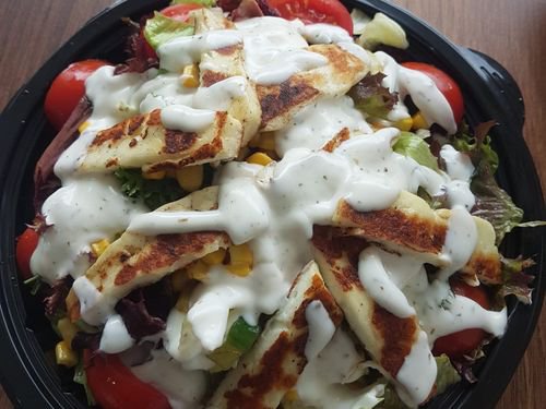Hellim Peynirli Salata
