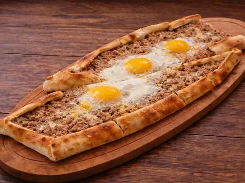 Kıymalı Yumurtalı Pide