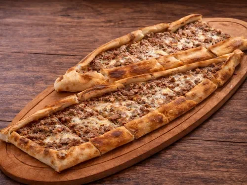 Kıymalı Kaşarlı Pide