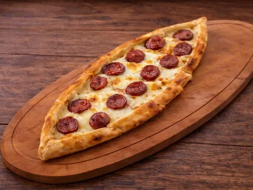 Kaşarlı Sucuklu Pide