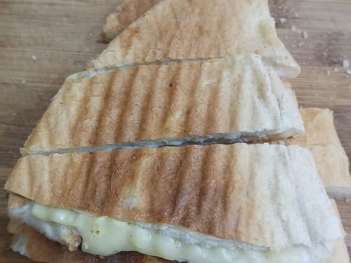 Tam Ekmek Çift Kaşarlı Tost