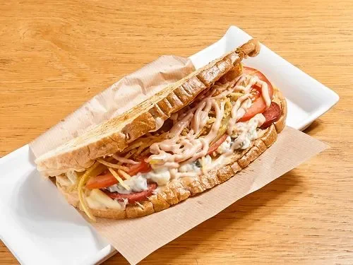Ayvalık Ekmeğine Yengen Tost