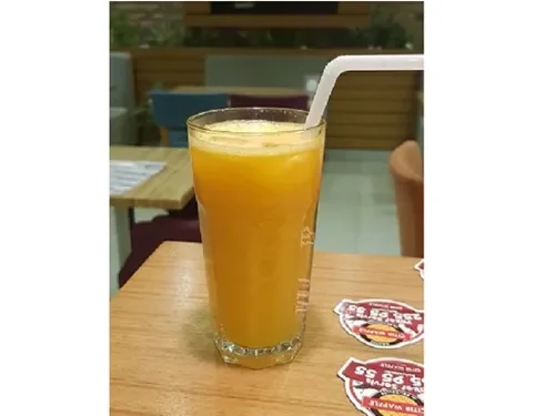 Taze Sıkma Portakal Suyu (300 ml)