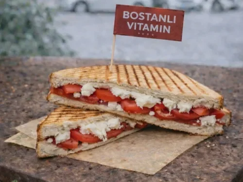 Beyaz Peynirli Tost Menü