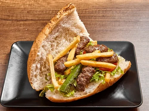 Ekmek Arası İsto Köfte