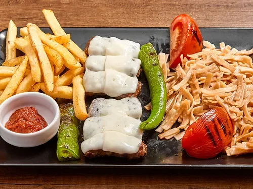 Kaşarlı Köfte