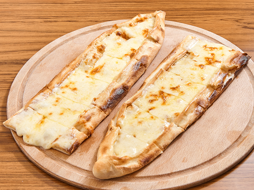 Kaşarlı Pide