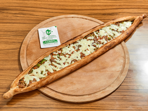 Kıymalı Kaşarlı Pide (Açık)