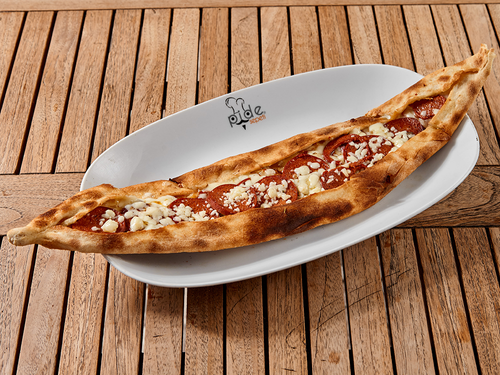 Sucuklu Pide