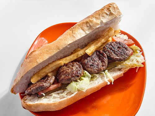 Üç Çeyrek Ekmek Köfte