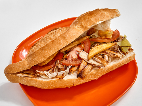 Üç Çeyrek Ekmek Tavuk Döner