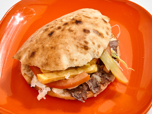 Tombik Ekmek Et Döner