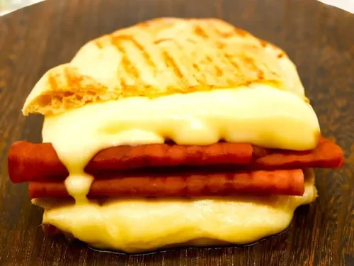 Dana Jambonlu Tost (Jambolika)