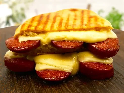 Bombiş Tost