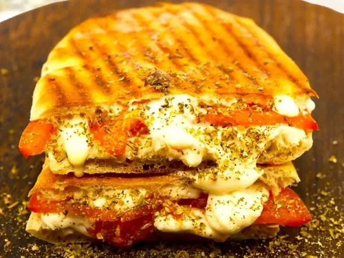 Domatesli Kekikli (Akdeniz Esintisi)